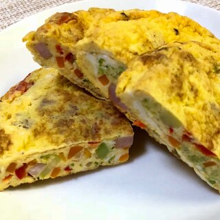 マヨネーズ入★ウインナーと彩り野菜のオムレツ